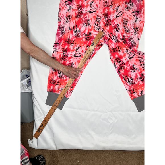 Torrid Sleep NEW ssize 4 pants pink/gray pull-on pineapple skulls lounge wear - Picture 5 of 8